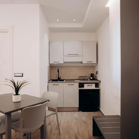 Sea-view Aparthotel Marina di Strongoli